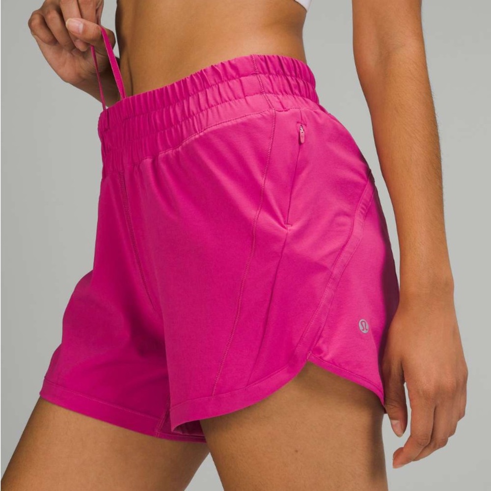 pink lychee / magenta lululemon shorts, size 0! 🌸💗